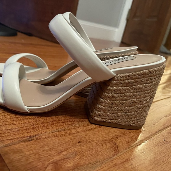 White wedge heels - Picture 2 of 2